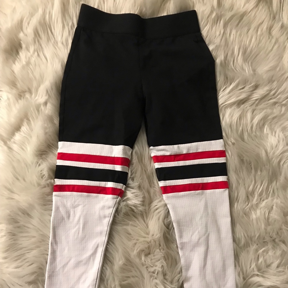 Bombshell leggings *HOT*